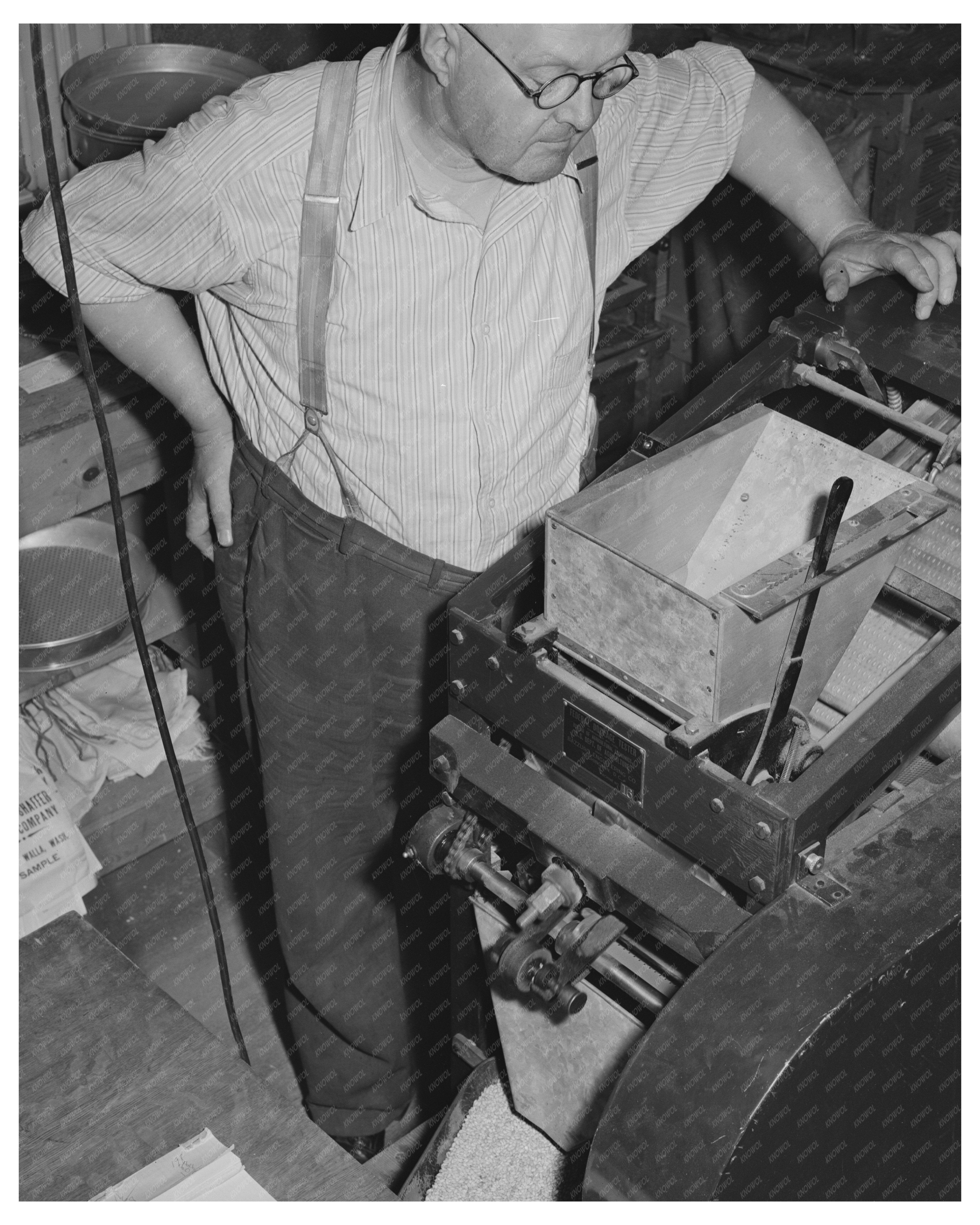Wheat Dockage Test in Walla Walla County July 1941
