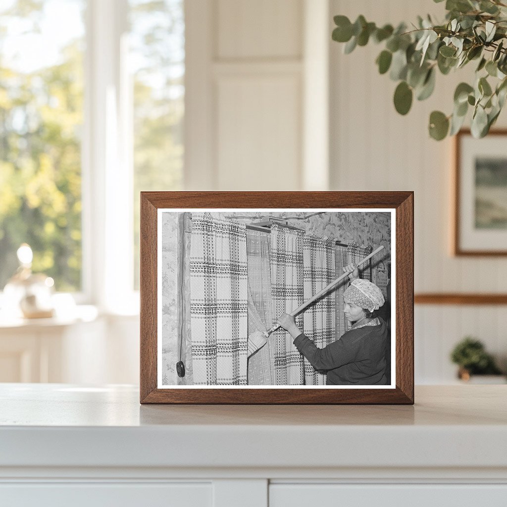 1941 Farmhouse Cleaning Scene Yakima County Washington