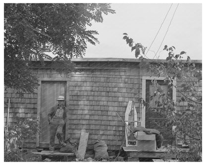 Workman at Umatilla Ordnance Depot Oregon 1941