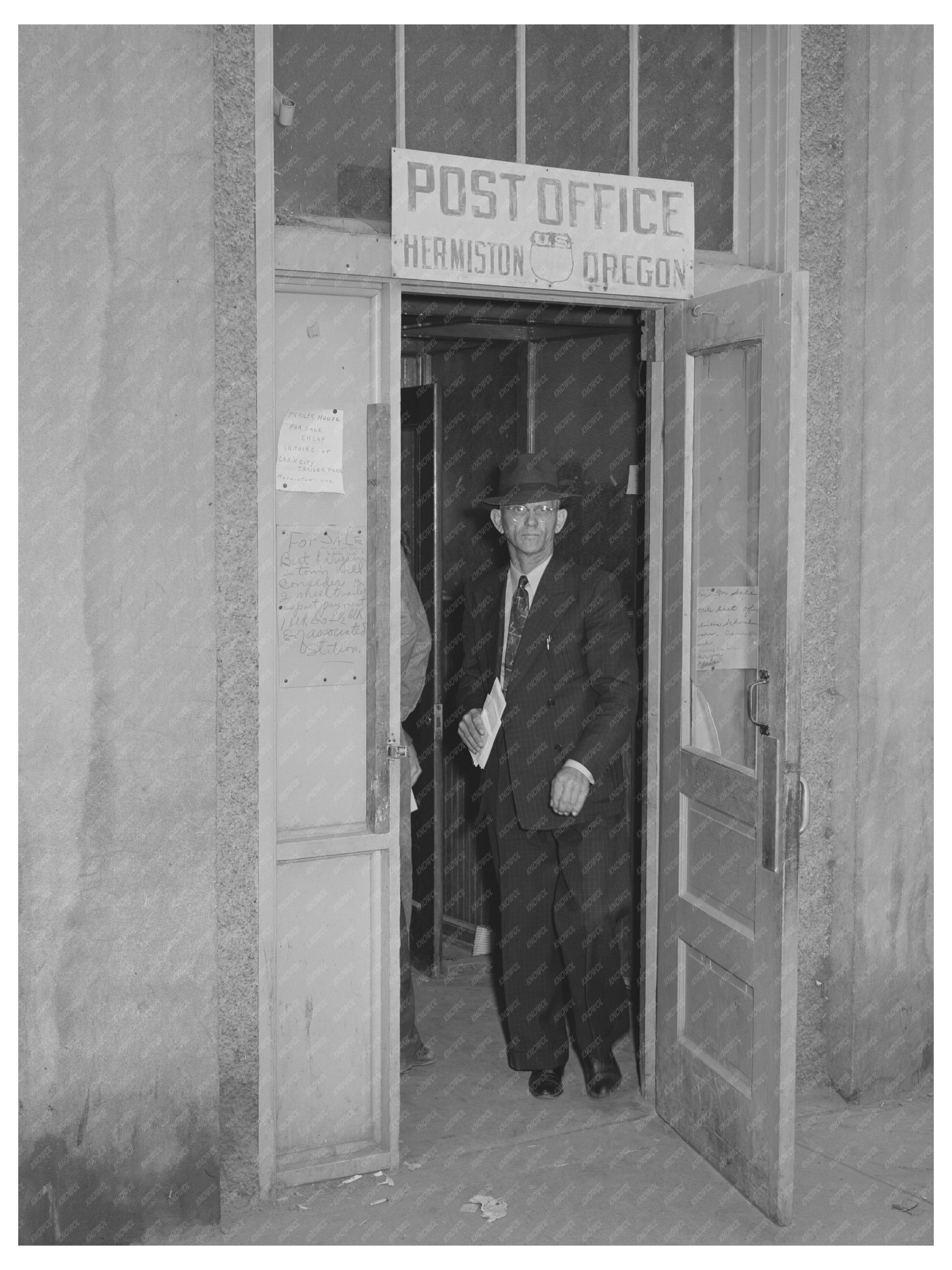 Hermiston Oregon Post Office Entrance September 1941