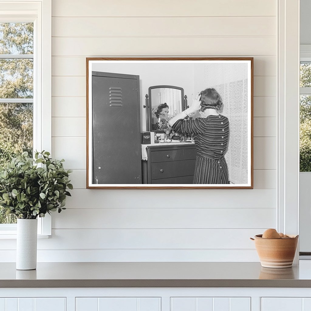 1941 Dormitory Room for Women in Bremerton Shipyards