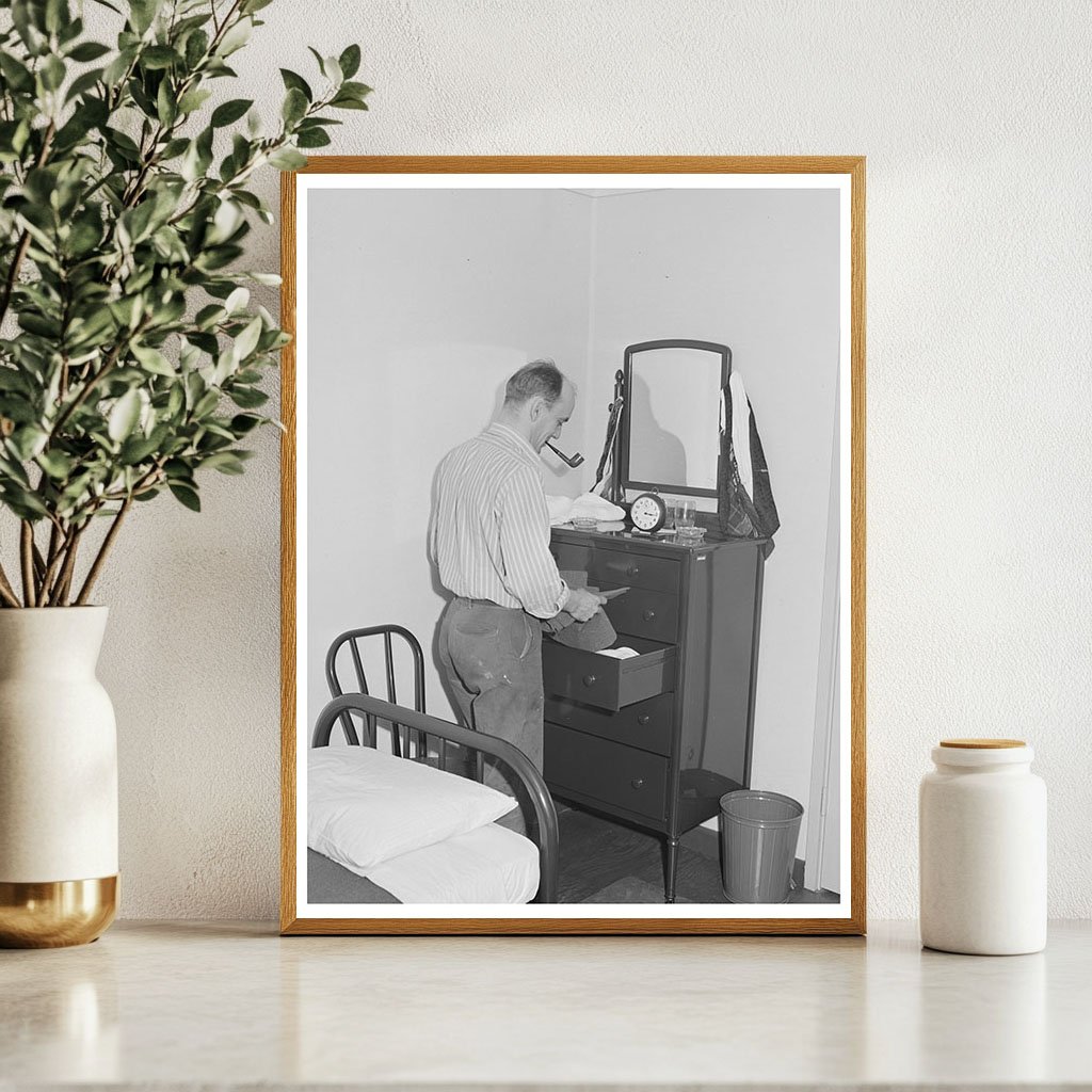 1941 Workman in Living Quarters at Bremerton Dormitories