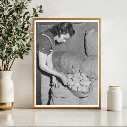 Mrs. Lee Wagoner Harvesting Potatoes Canyon County Idaho 1941