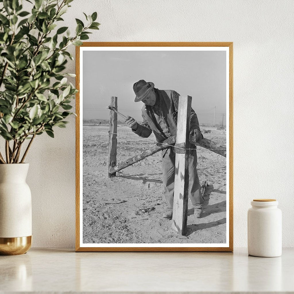 Mr. Palmer Builds Fence on Black Canyon Project 1941