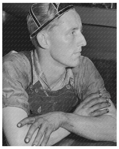 Vintage Olive Oil Production in Lindsay California 1942