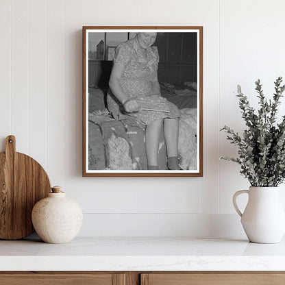 1942 Farm Workers Carding Surplus Cotton in Woodville California