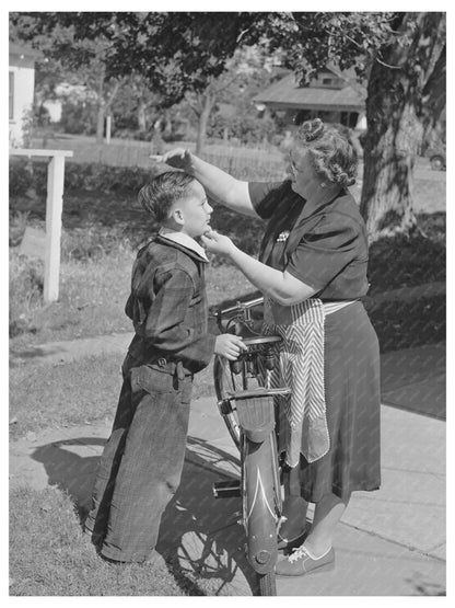 Housewife Sends Son to School Turlock California May 1942