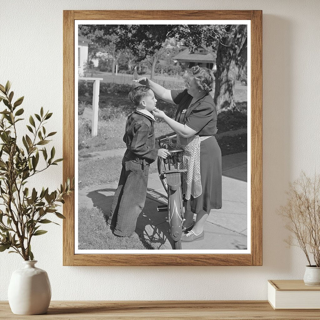 Housewife Sends Son to School Turlock California May 1942