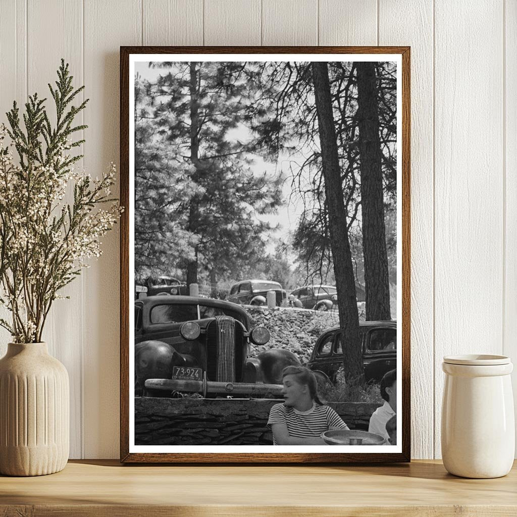 Picnickers at Klamath Falls Park July 1942