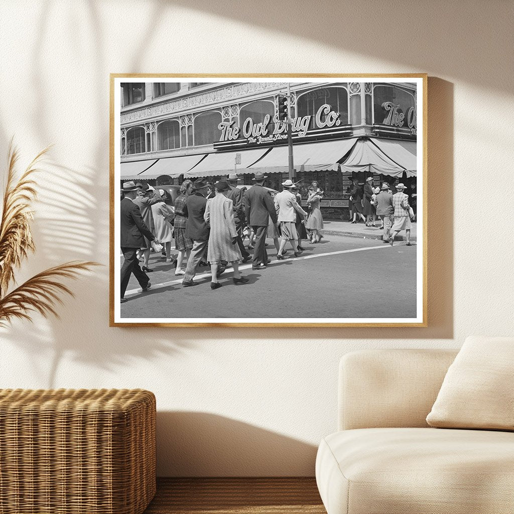 Oakland California Street Scene April 1942 Vintage Photo