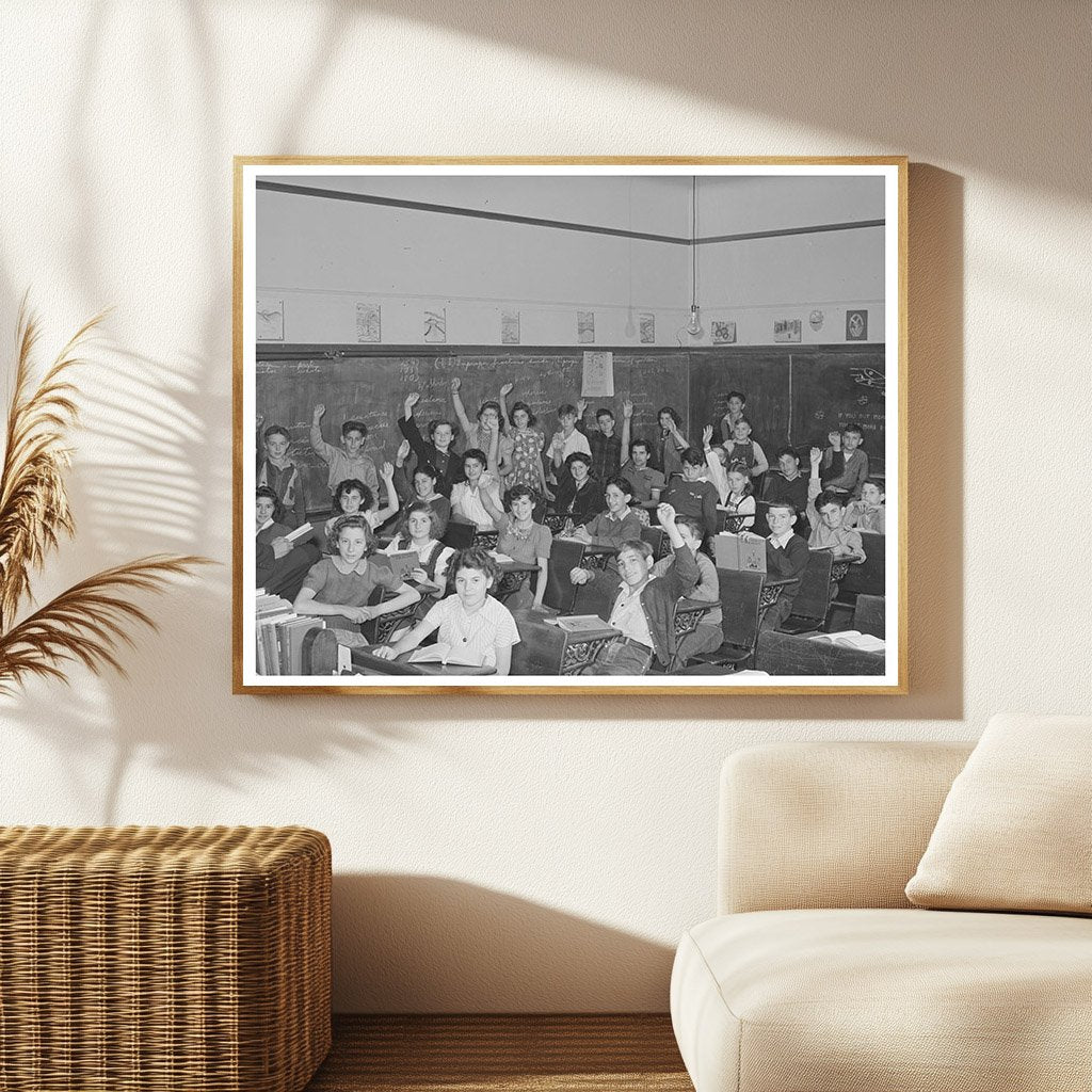 Grade School Classroom in San Leandro California 1942