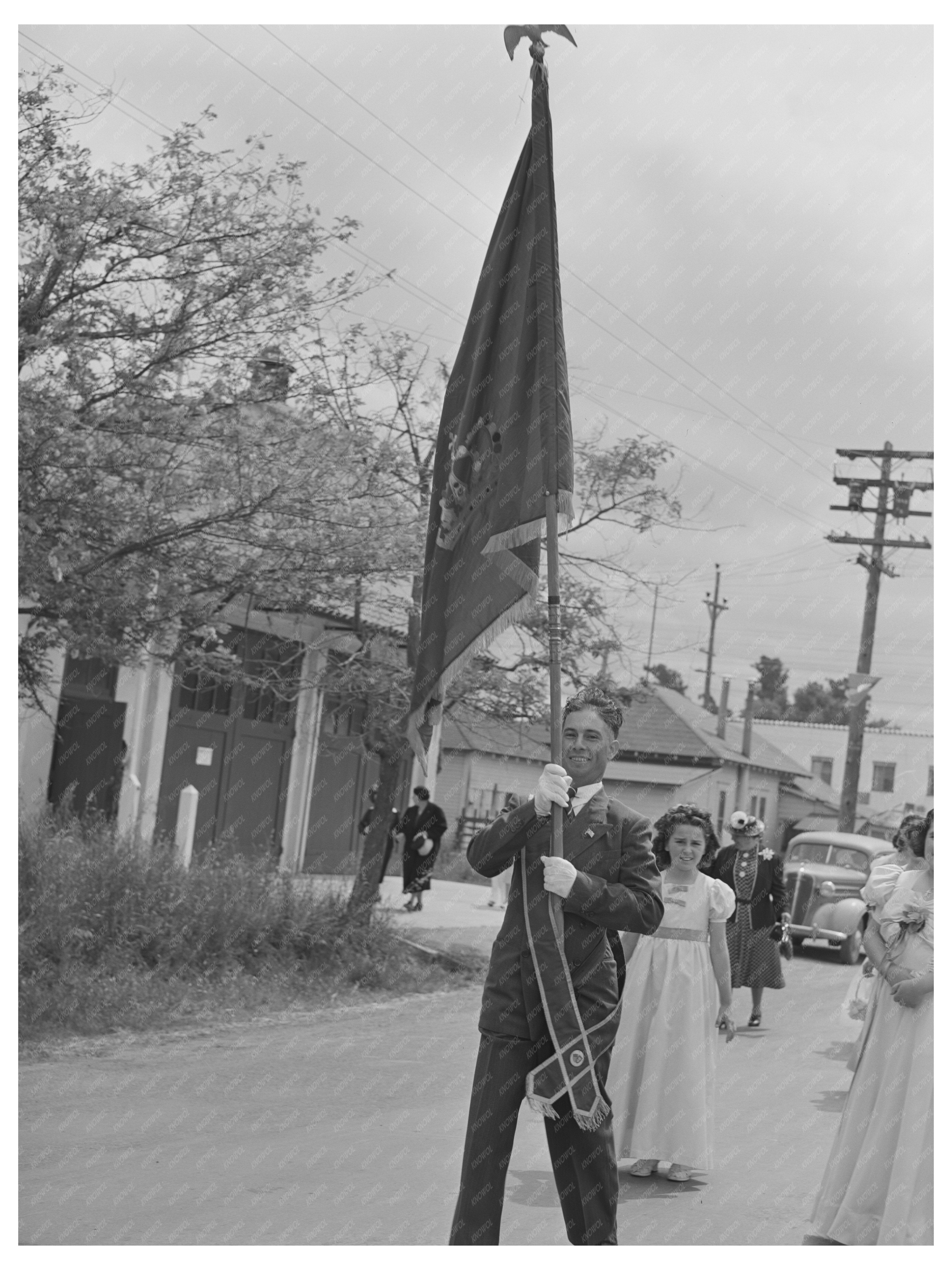 I.D.E.S.I. Society Banner in Holy Ghost Festival 1942