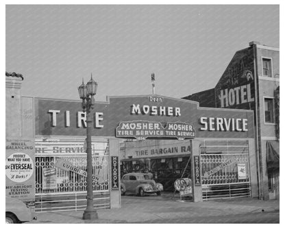 Hollywood Tire Service Station April 1942