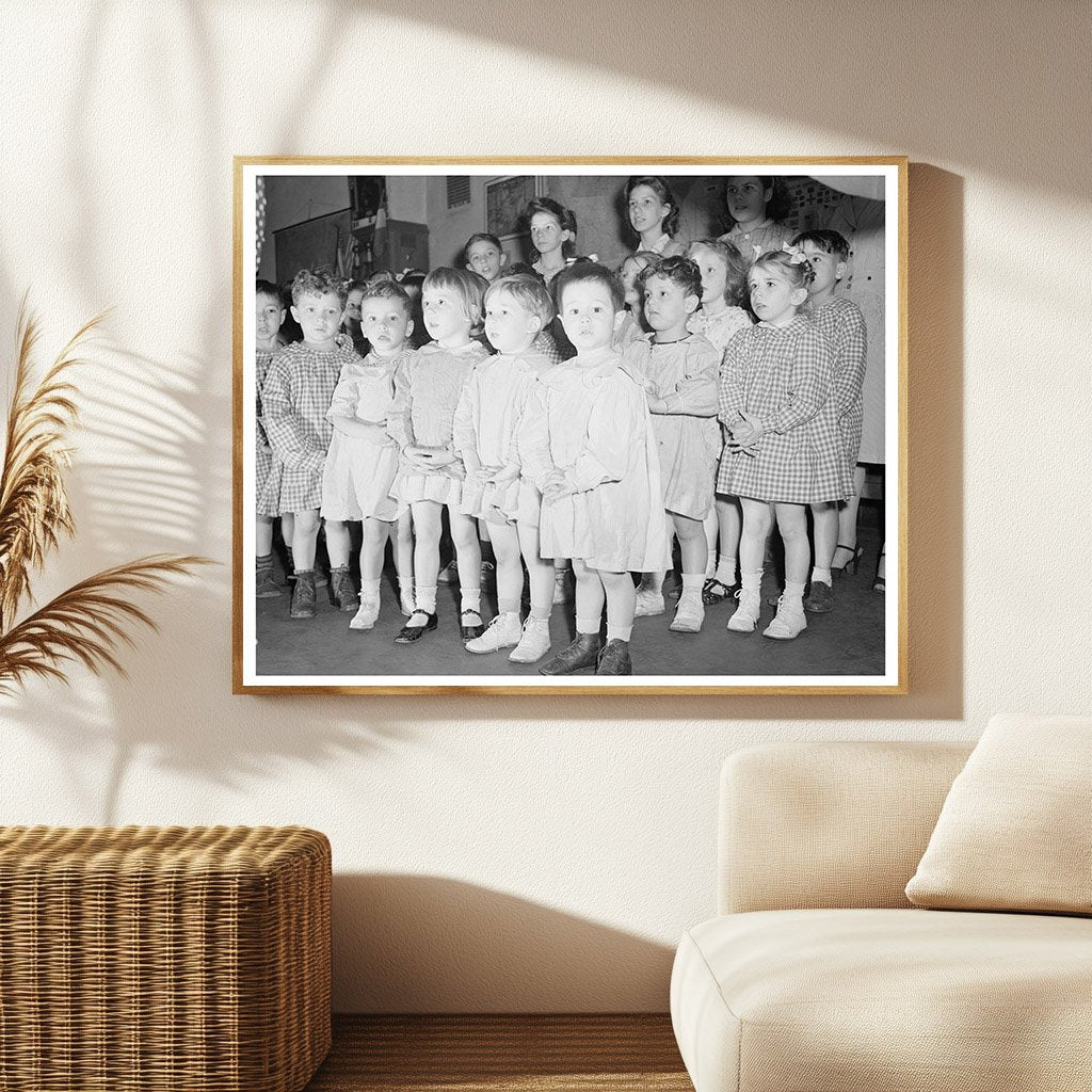 Niños en edad preescolar en la Escuela Maternelle, 1944