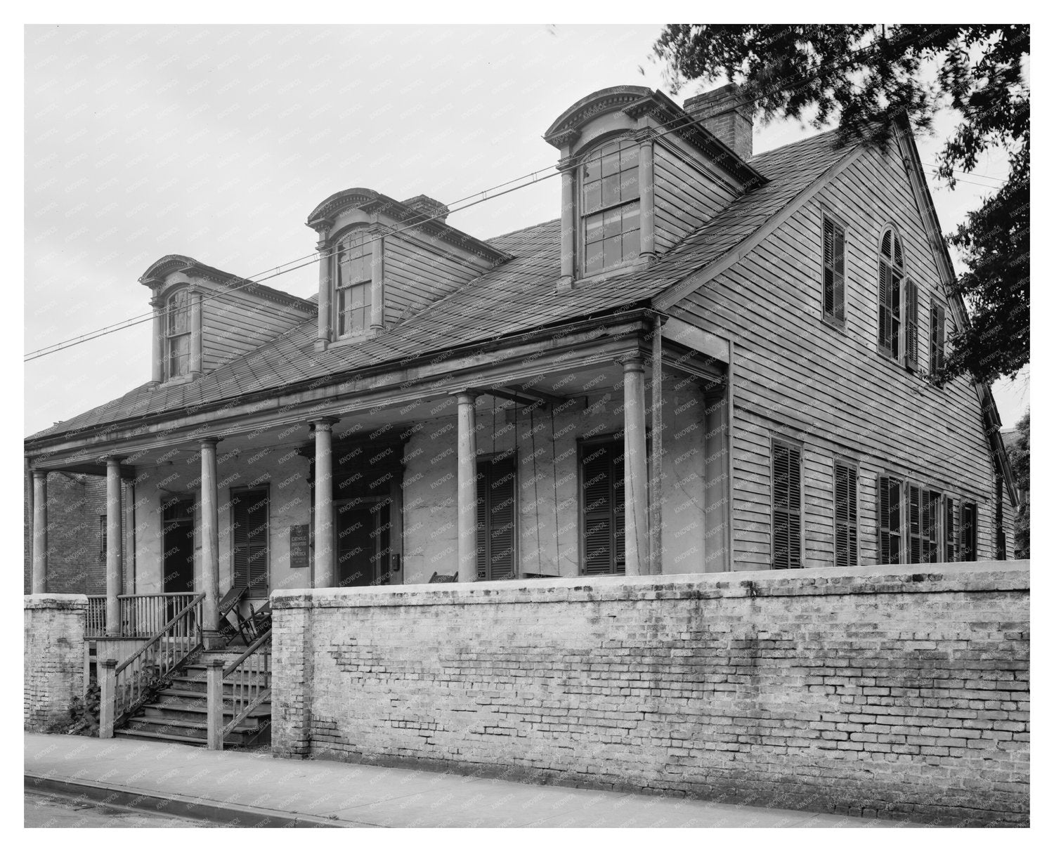 1835 Cottage in Mobile, Alabama - Historical Architecture