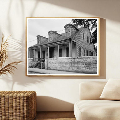 1835 Cottage in Mobile, Alabama - Historical Architecture