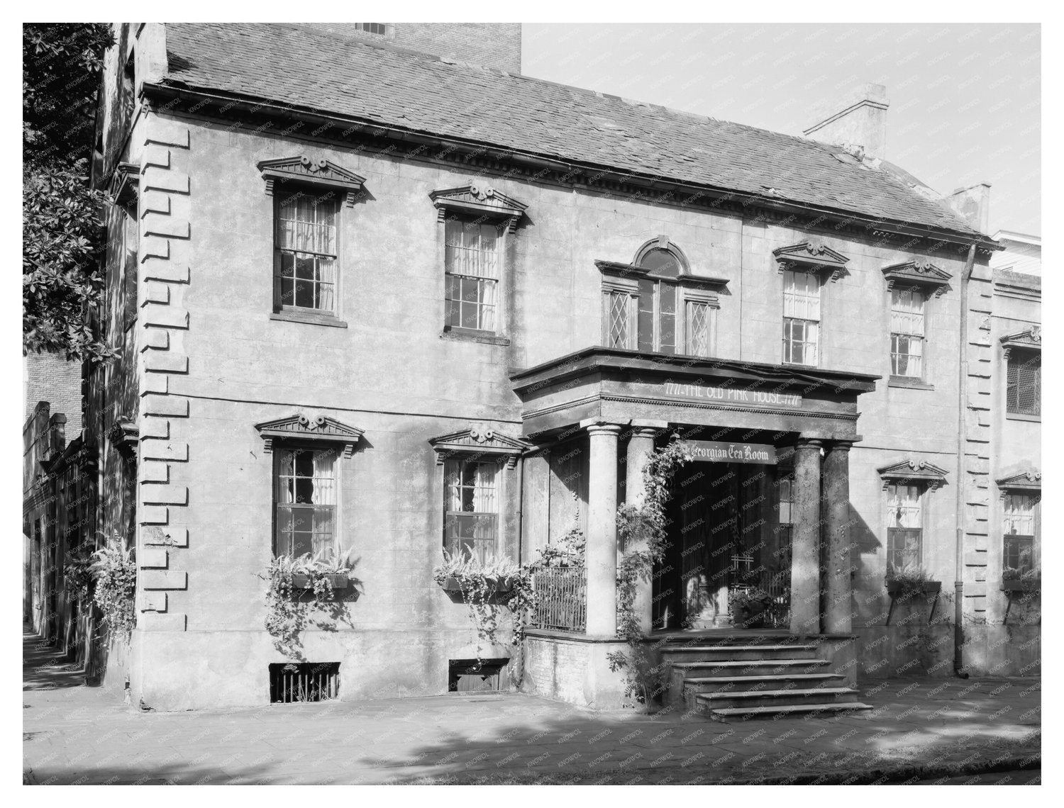 Historic Pink House, Savannah GA, 1789 - Architectural Icon