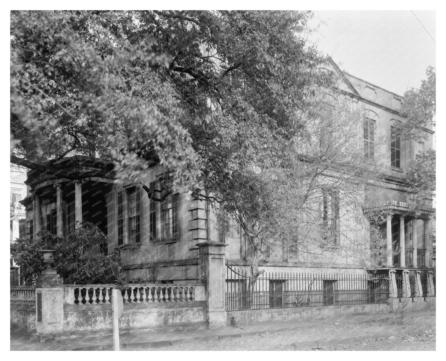 Historic Residence in Savannah, GA - 19th Century Architectu