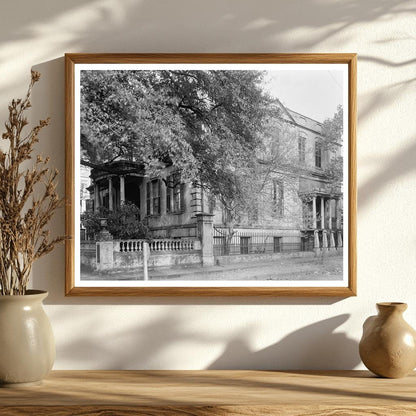 Historic Residence in Savannah, GA - 19th Century Architectu