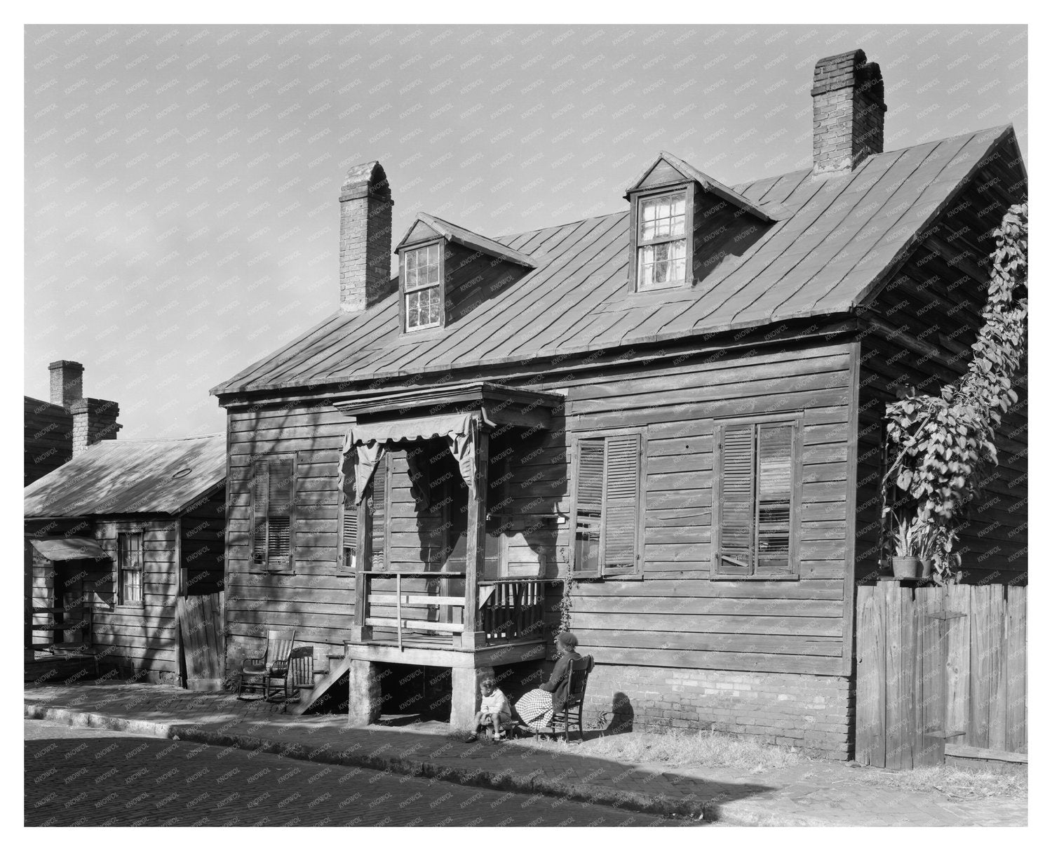1860 Wooden House in Savannah, Georgia - Historic Photo