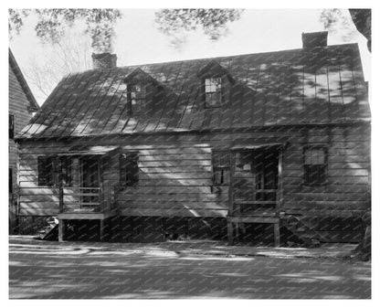 1850 Tenement House in Savannah, Georgia - Historical Photo