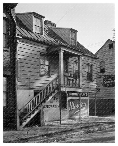 1840 Building in Savannah, GA - Historic Architecture