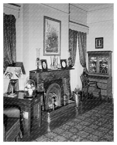 Early 20th Century Savannah Interior Photo, Georgia 1957