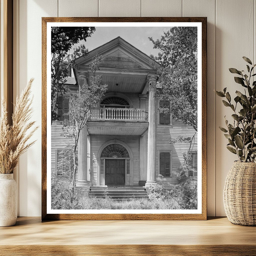 Vintage Doorway in Haddock, Georgia - 20th Century Architect