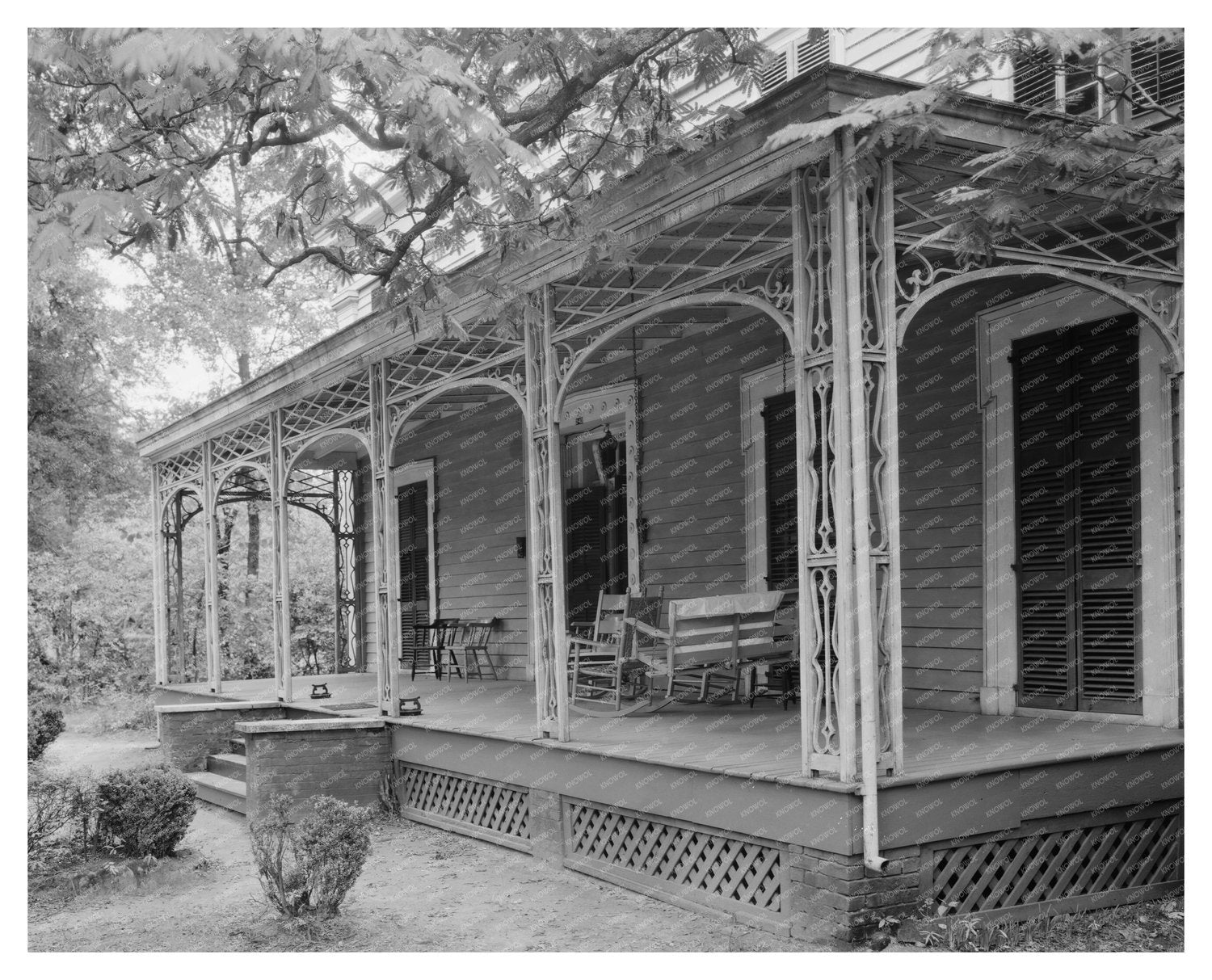1840 Structure in Madison, Georgia - Vintage Photograph