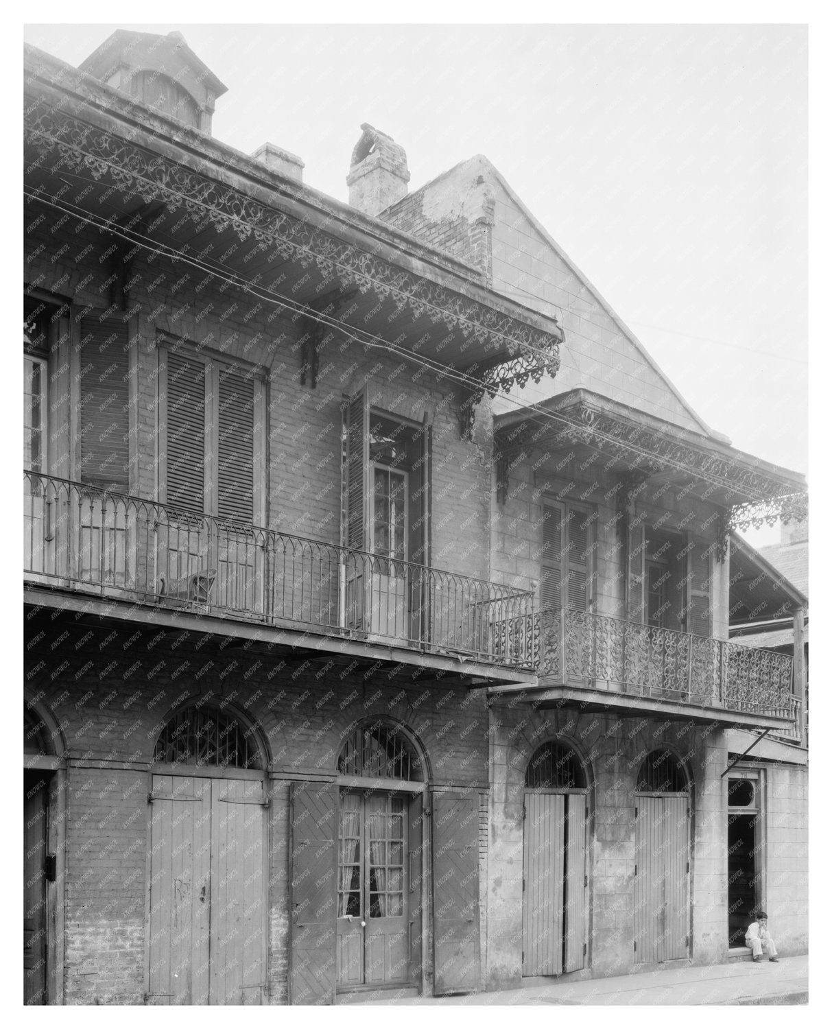 Spanish Court Architecture, New Orleans 20th Century