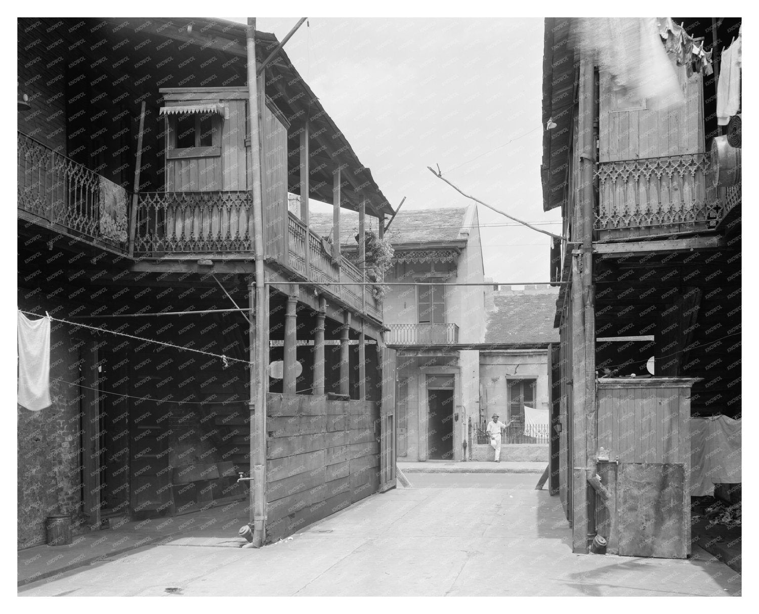 New Orleans Street Scene 1900s: Spanish Court Life