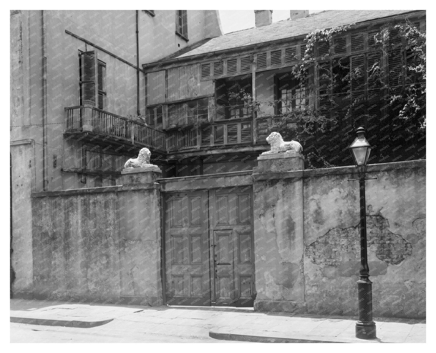 Historic Building at 537 Royal St, New Orleans 1798