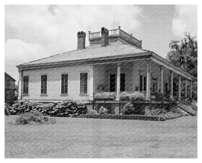 1853 Neo-Classical Cottage in Franklin, Louisiana