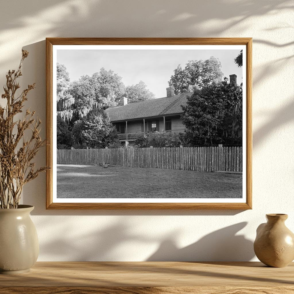 Louisiana Architecture 1900: Vintage Wooden House Photo