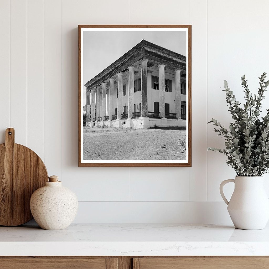 Historic Mansion in Bains, LA - 1830s Architecture Photo