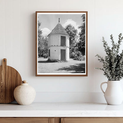 Vintage Architecture in New Roads, LA - 20th Century