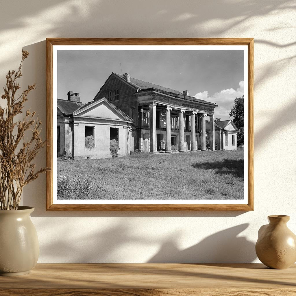 Abandoned 1835 Structure in Napoleonville, LA History