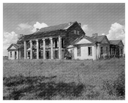 1835 Structure in Napoleonville, Louisiana - Historical Phot