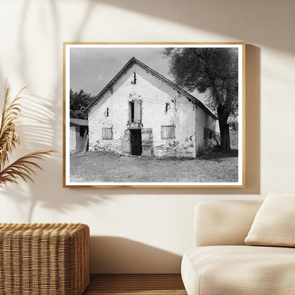 Vintage Barn in Reisterstown, MD - 20th Century Photo