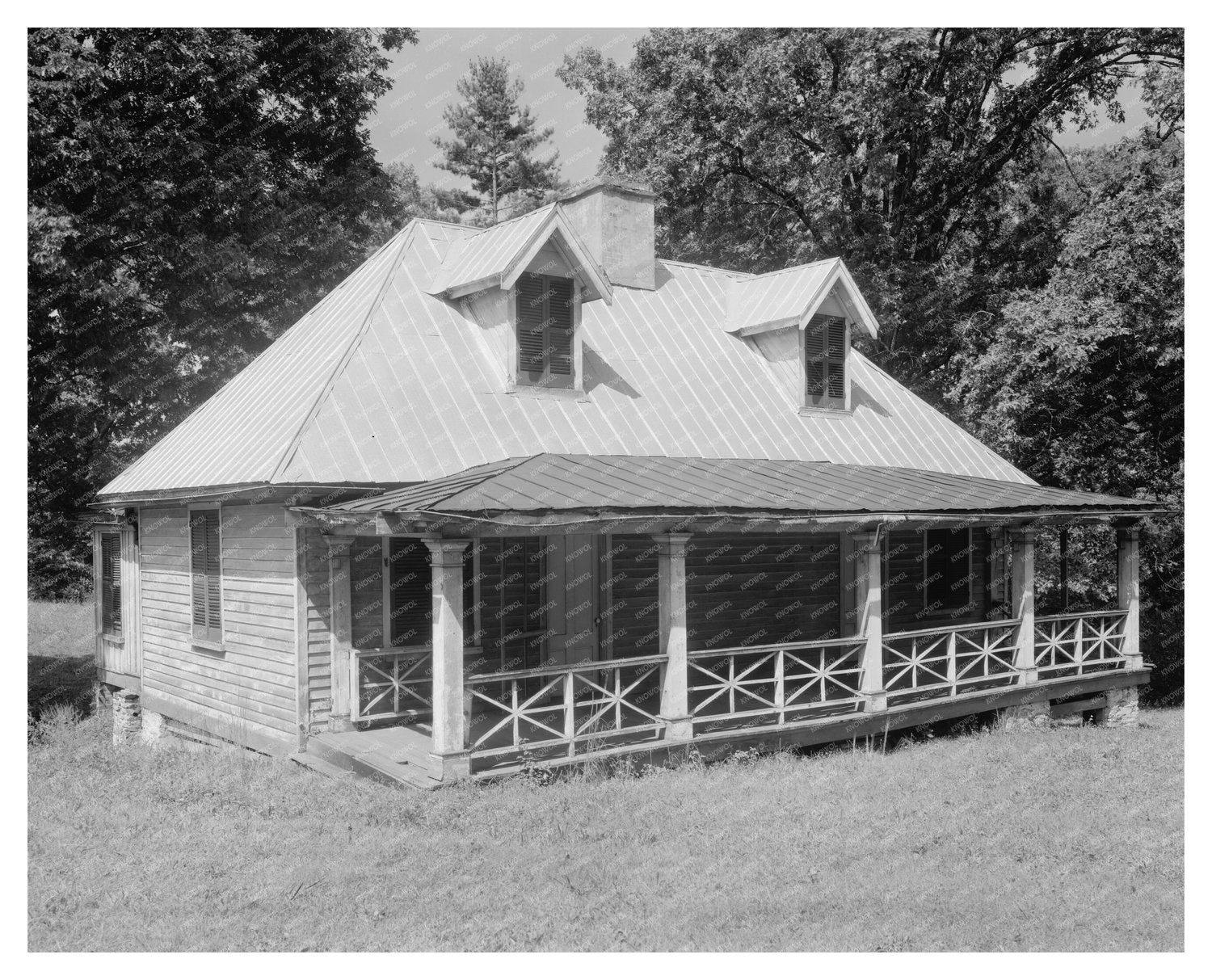 Vintage House in Fletcher, NC - Pre-1860 Architecture
