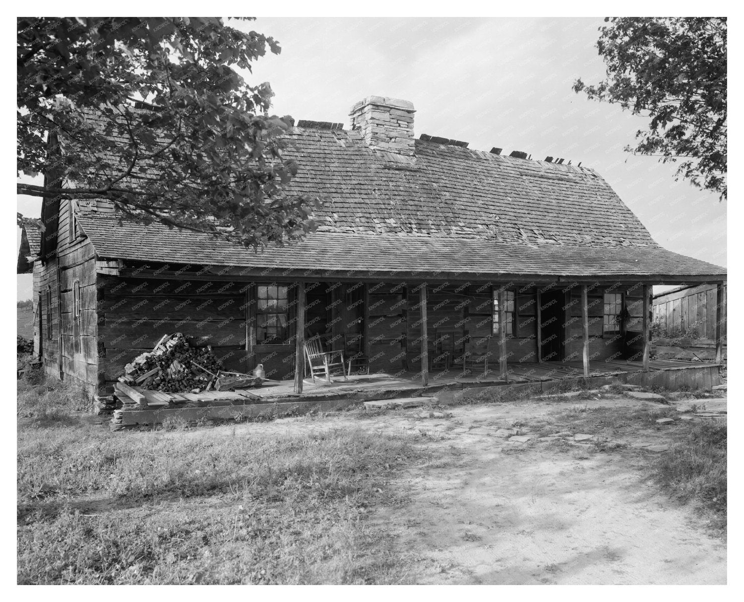 Saddle-Bag House in Blowing Rock, NC - 20th Century Photo
