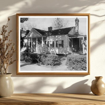 Vintage House in New Bern, NC - Early 20th Century