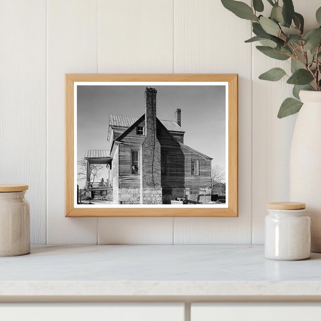Historic Old House in Airlie, NC - 1941 Photo Archive