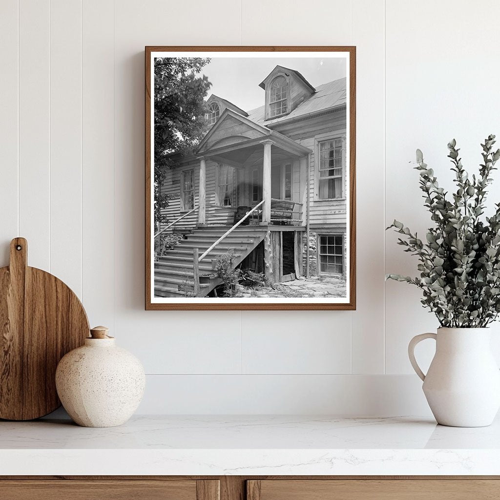 Lochiel Architecture, Hillsboro NC, Mid-20th Century