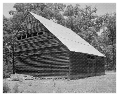 Historic Barn in Inez, NC, Early 20th Century