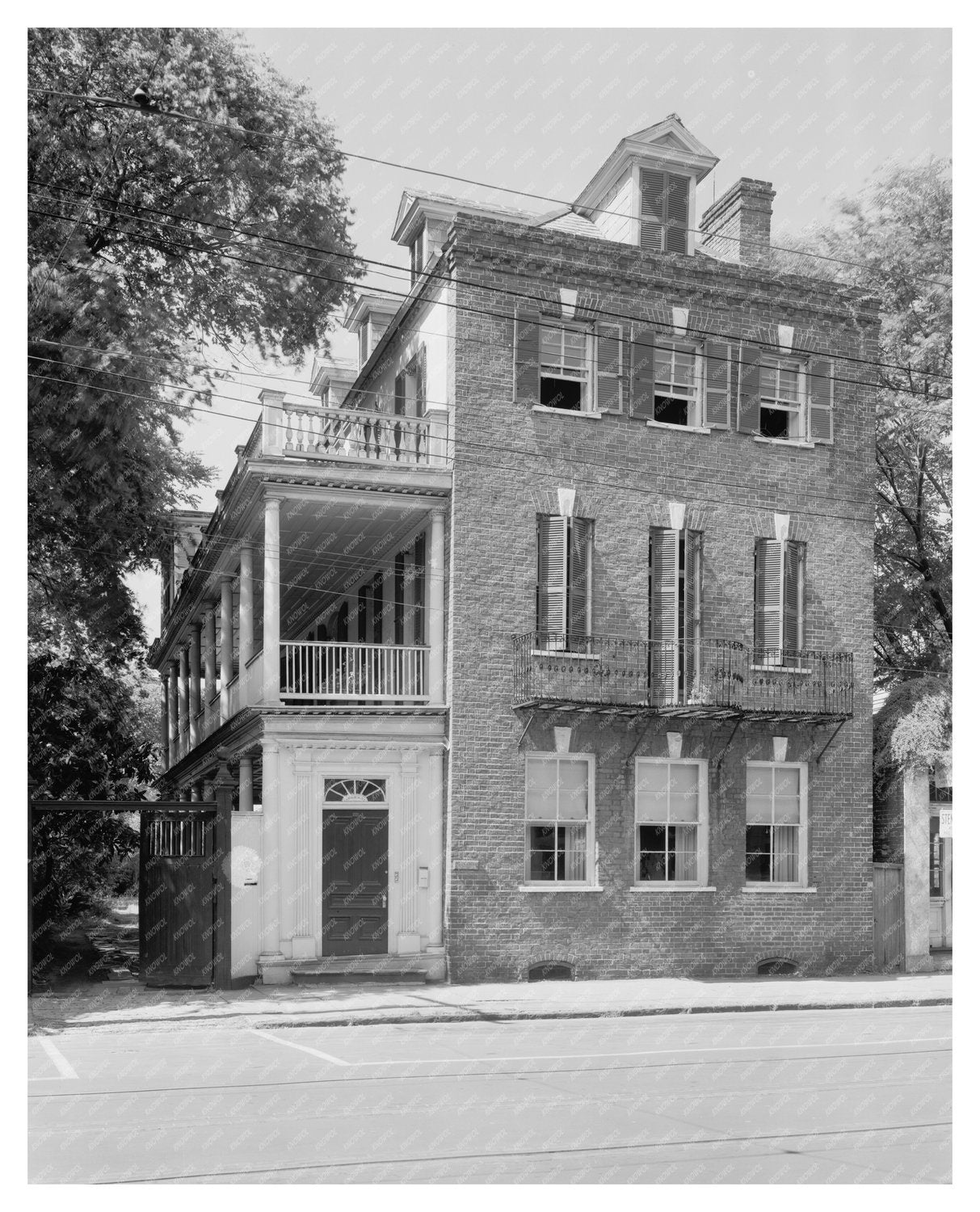 Historic Building in Charleston, SC - 1800 Architecture