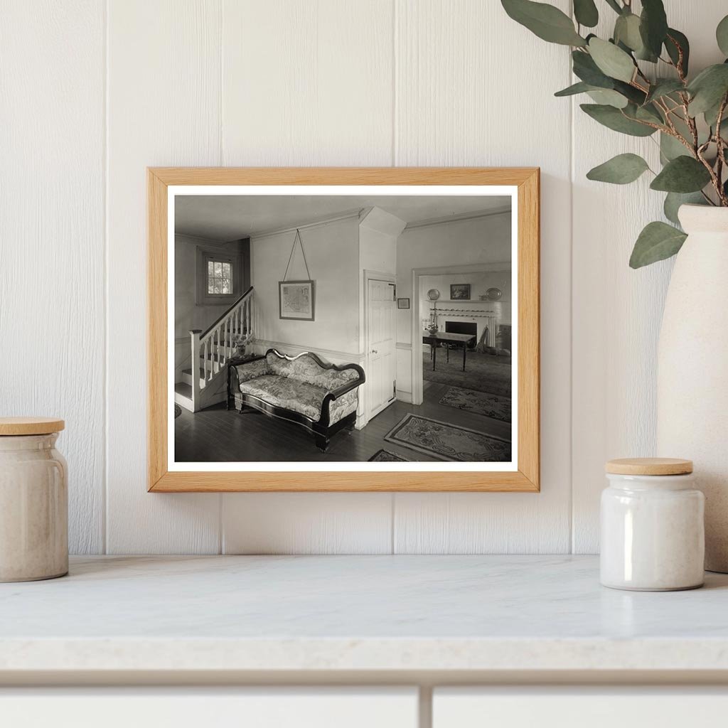 Historic Interior in Quinby, VA - Early 20th Century Image