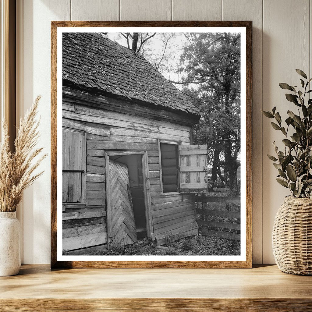 Vintage Wood Building in Short Pump, VA, 20th Century