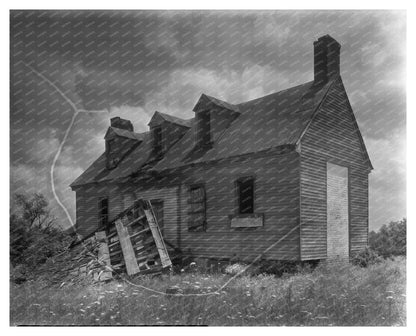 Vintage Wooden Building in Albemarle County, VA, 20th Centur