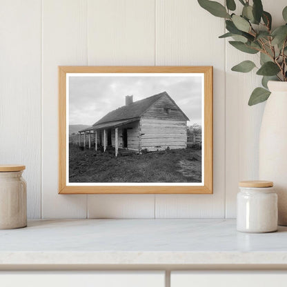 Historic 1760 Log Cabin in Fincastle, Virginia